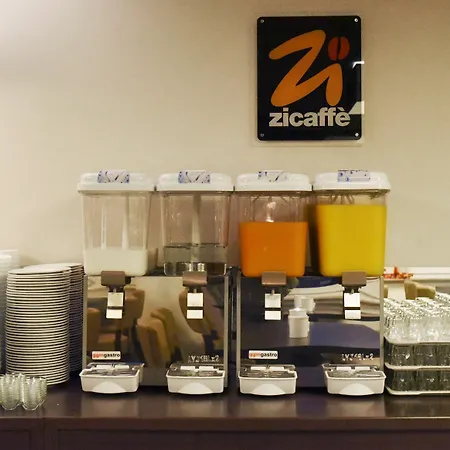 Ξενοδοχείο Zi 3*