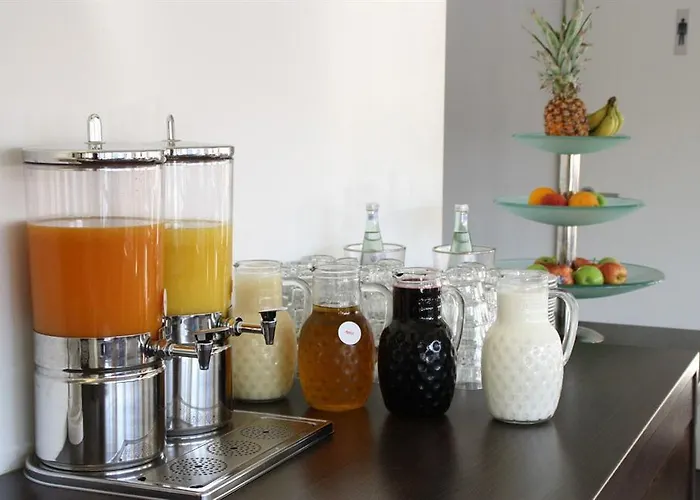 Ξενοδοχείο Zi 3*